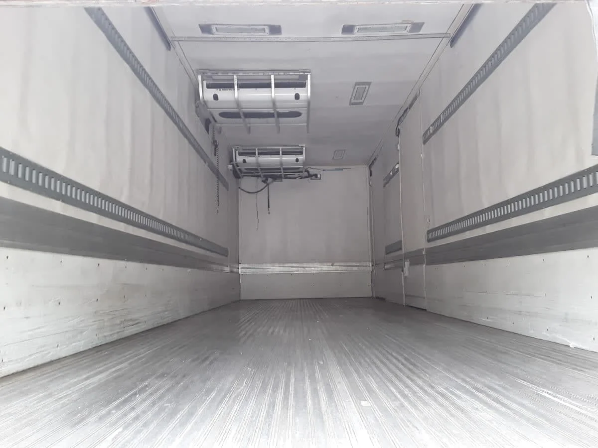 2018 Freightliner M2 106 - image 9