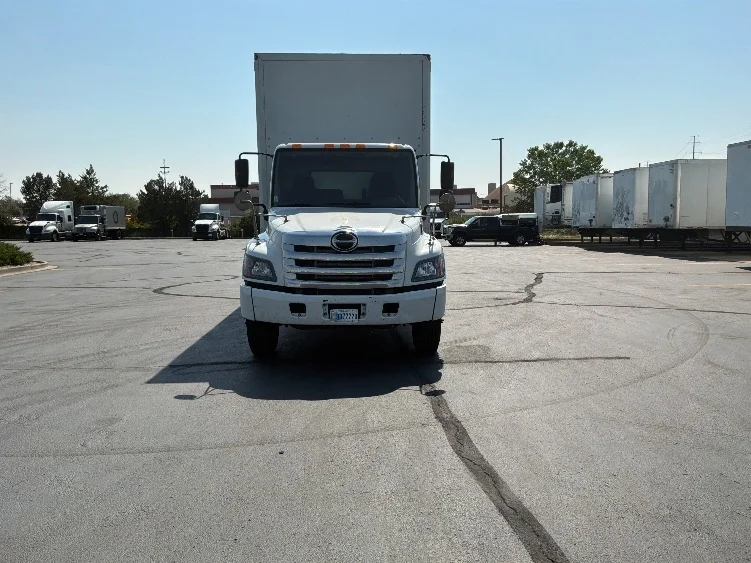 2020 Hino 268 in Aurora, CO — photo 2