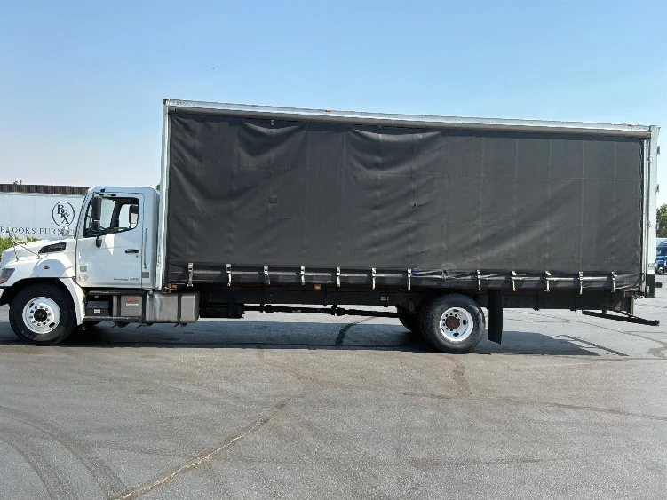 2020 Hino 268 in Aurora, CO — photo 4