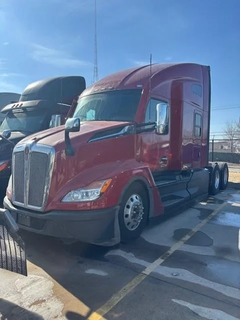 2022 Kenworth T680 in Joliet, IL