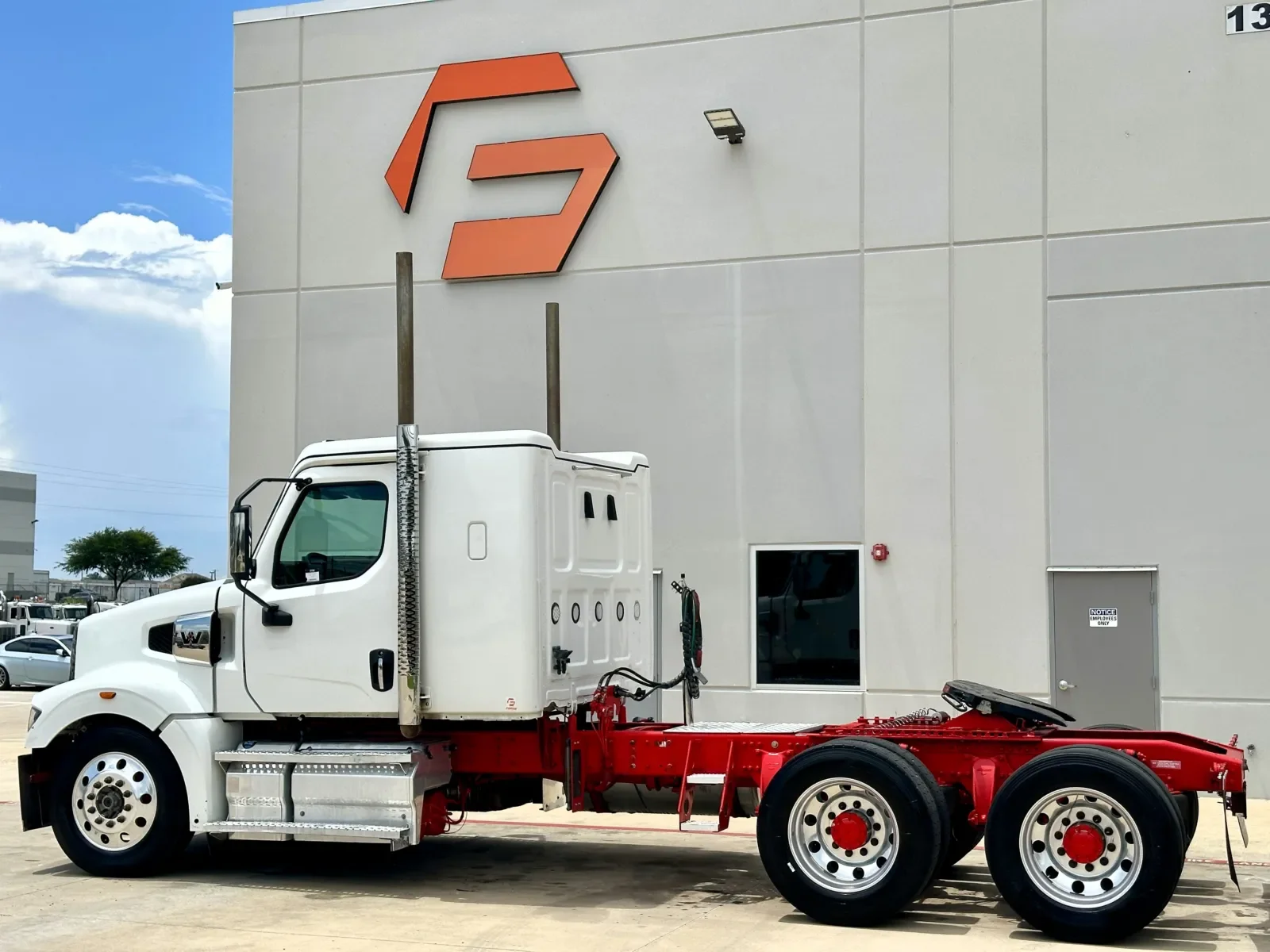 2024 Western Star 49X in Hutchins, TX — photo 6