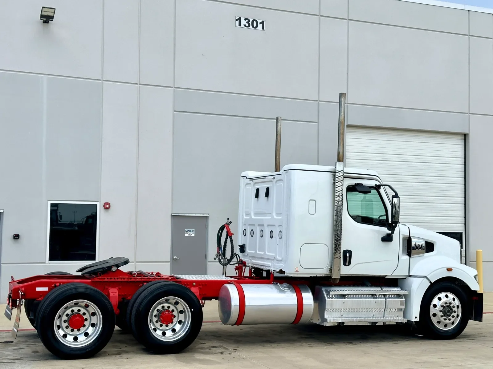 2024 Western Star 49X in Hutchins, TX — photo 5