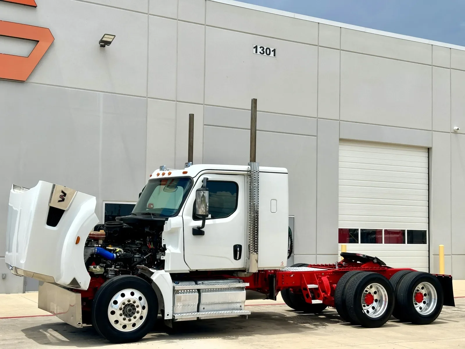 2024 Western Star 49X in Hutchins, TX — photo 10