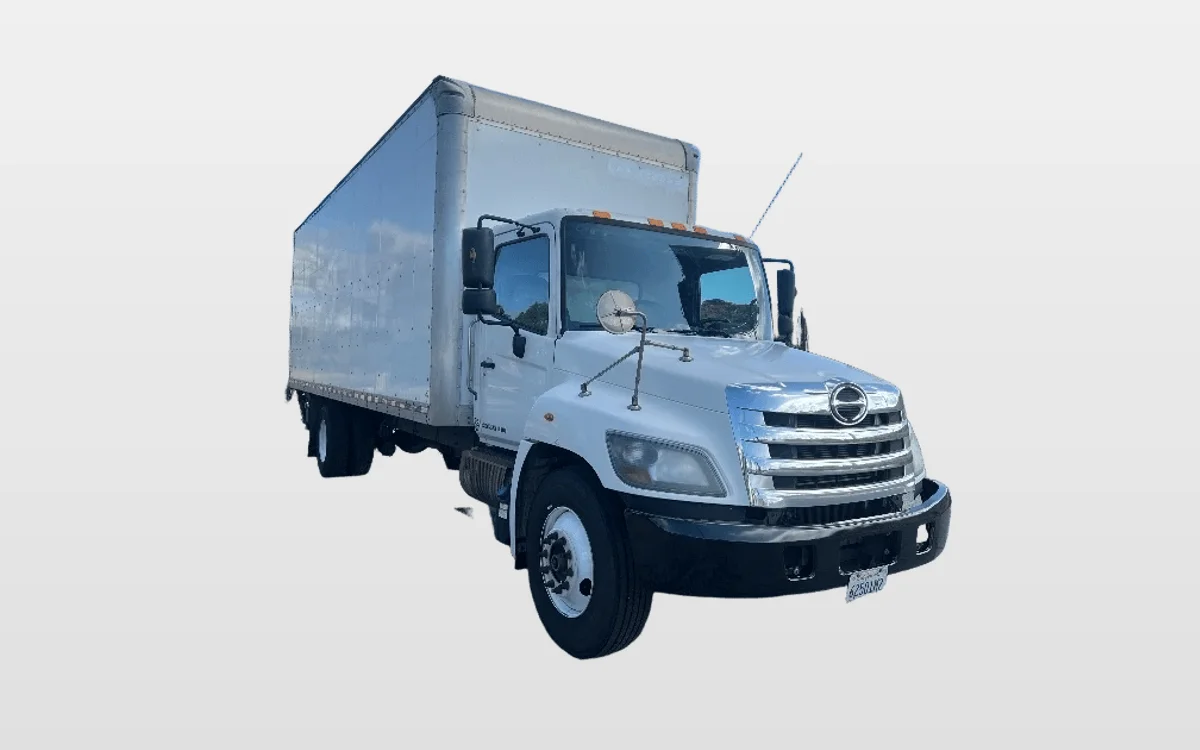 2019 Hino 338 - image 1