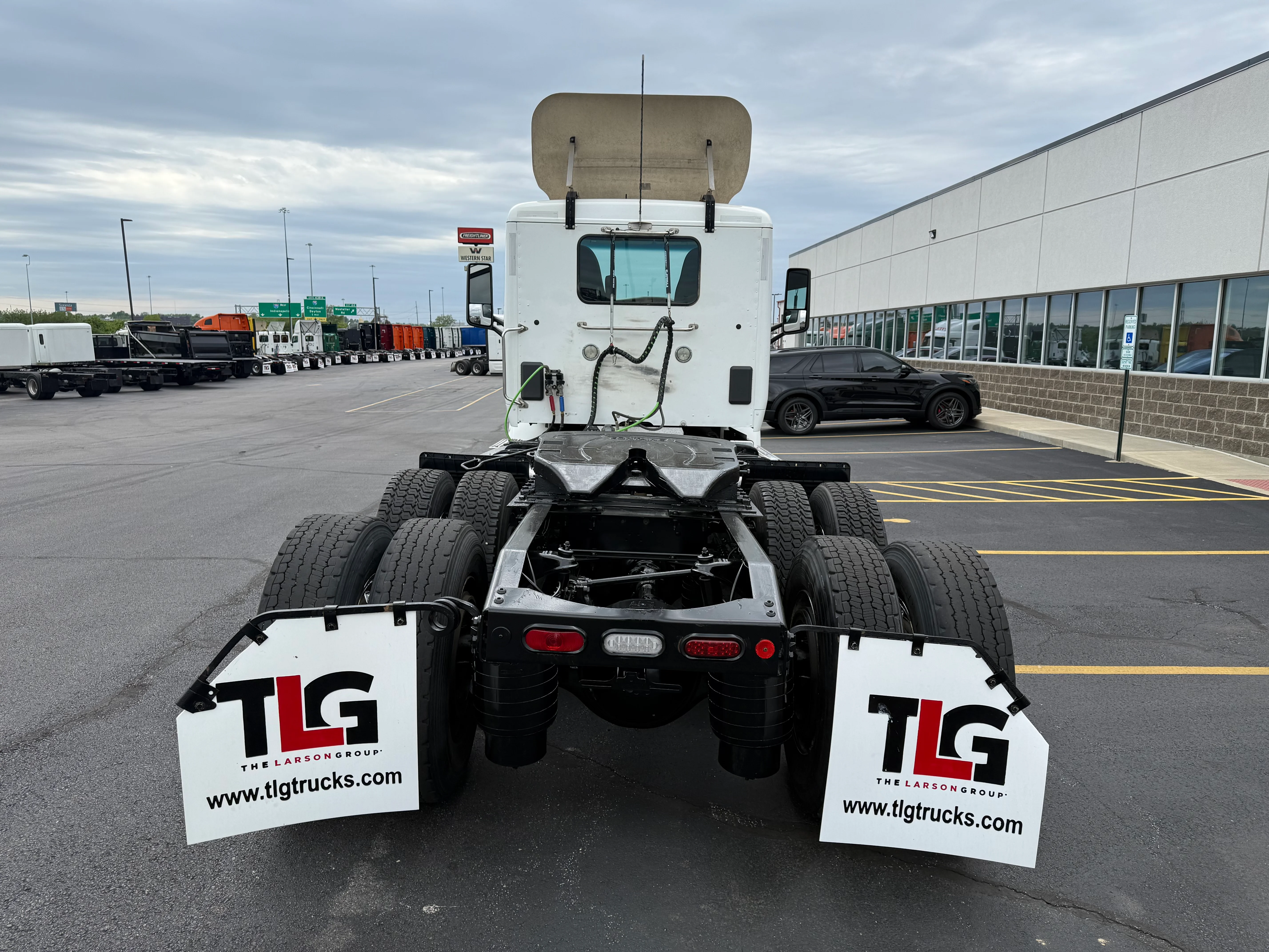 2021 Peterbilt 579 in Cincinnati, OH — photo 4