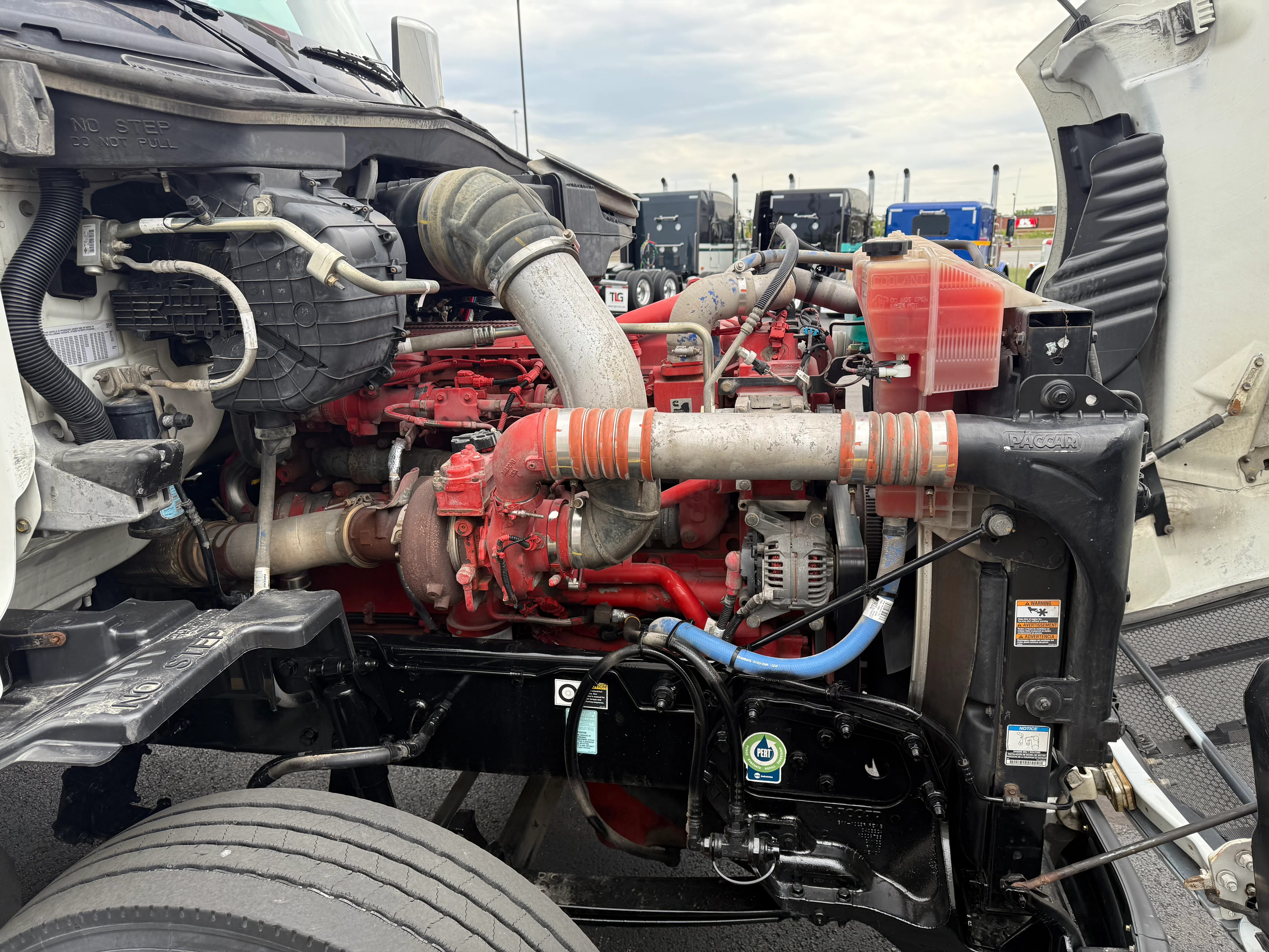 2021 Peterbilt 579 in Cincinnati, OH — photo 9