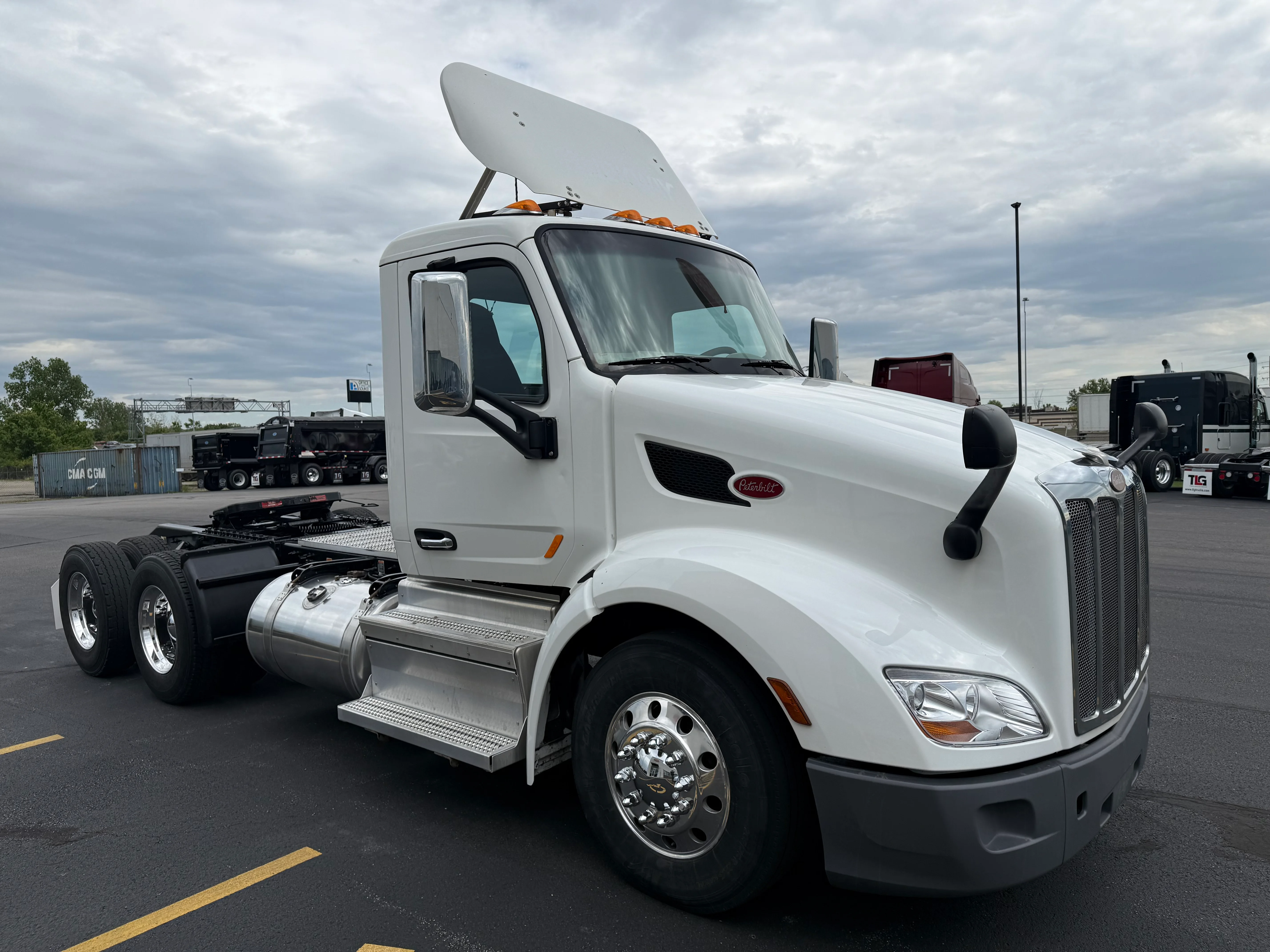 2021 Peterbilt 579 in Cincinnati, OH — photo 7