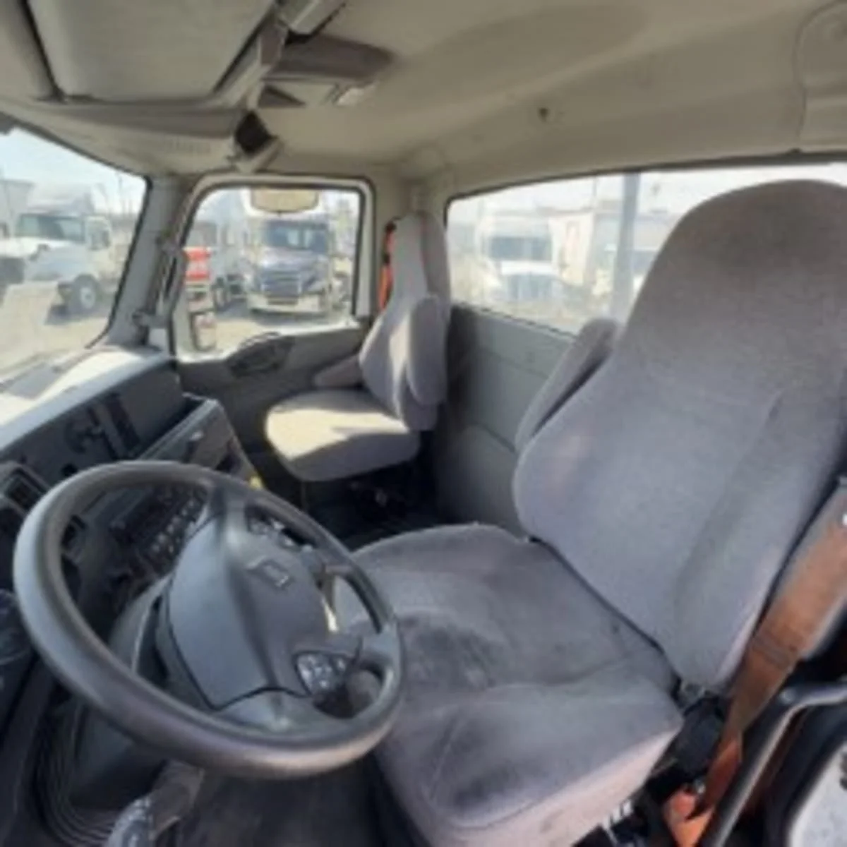 2020 International LT in Syracuse, NY — photo 7