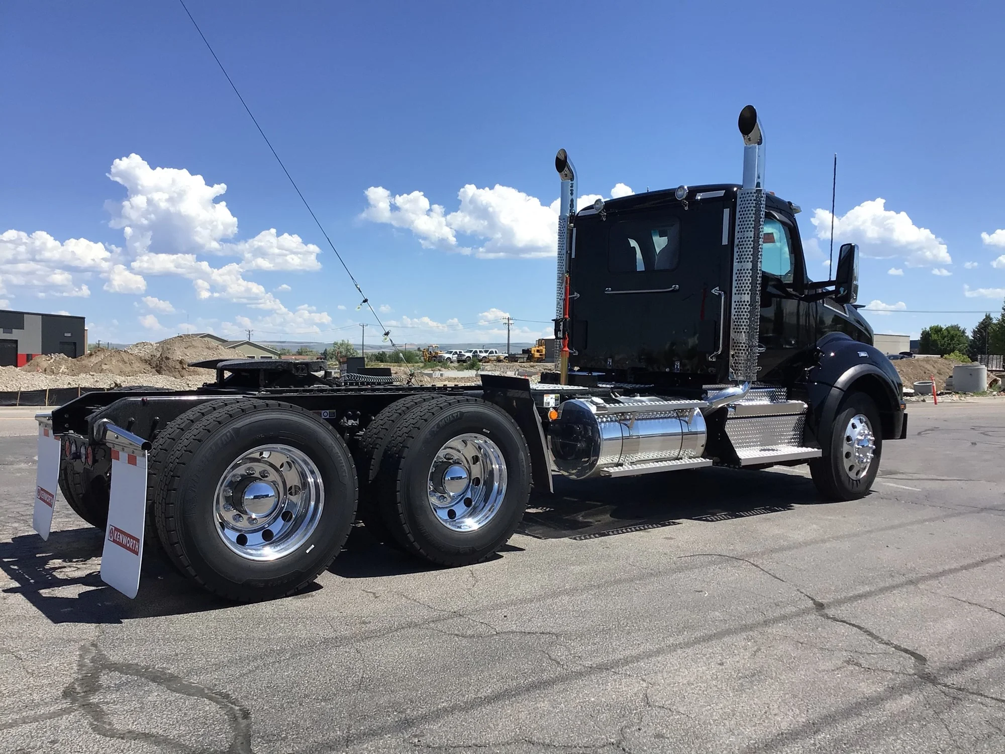 2026 Kenworth T880 - image 5