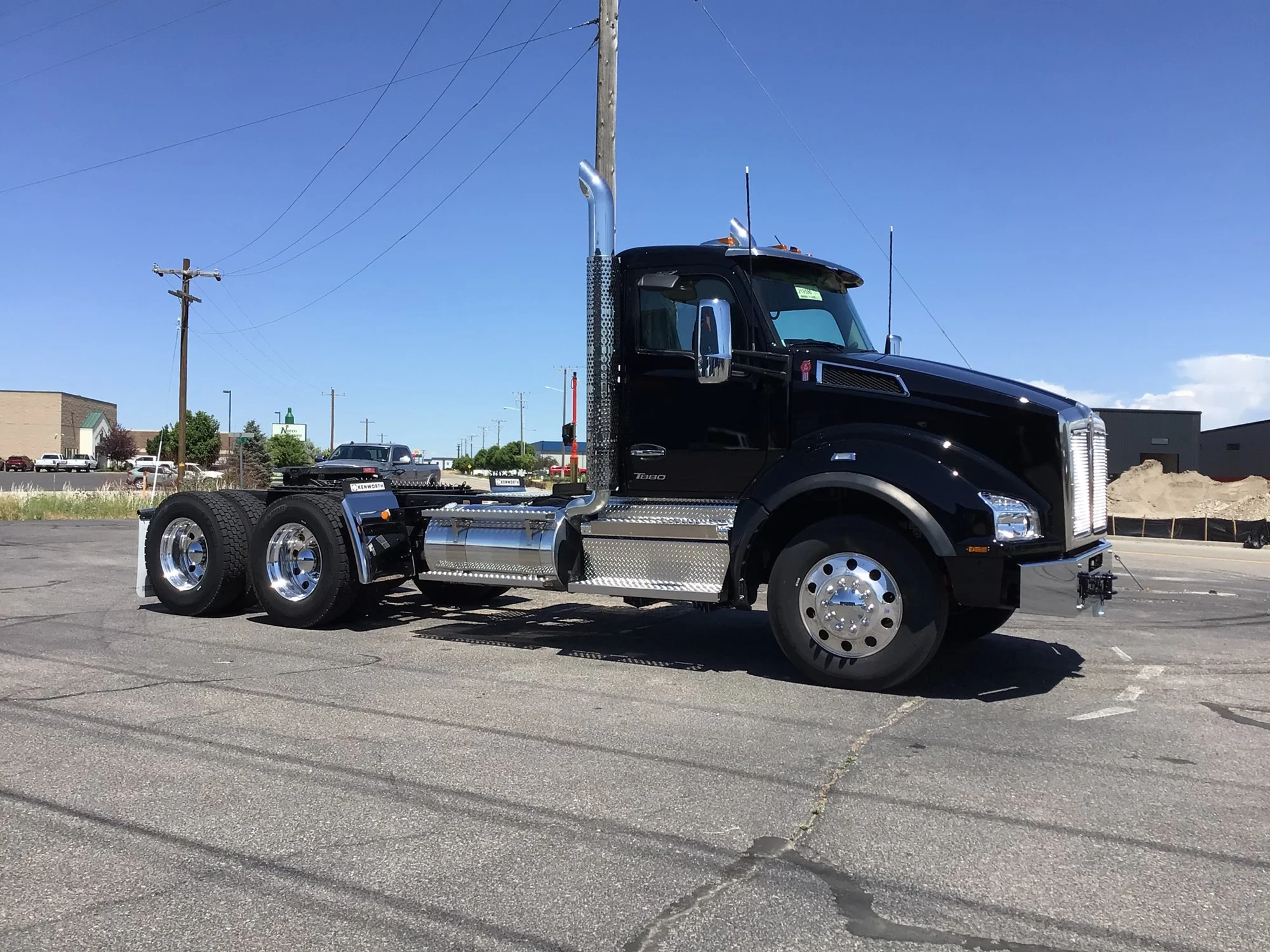 2026 Kenworth T880 - image 6