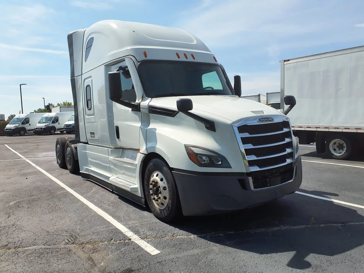 2022 Freightliner Cascadia in O'fallon, MO — photo 3