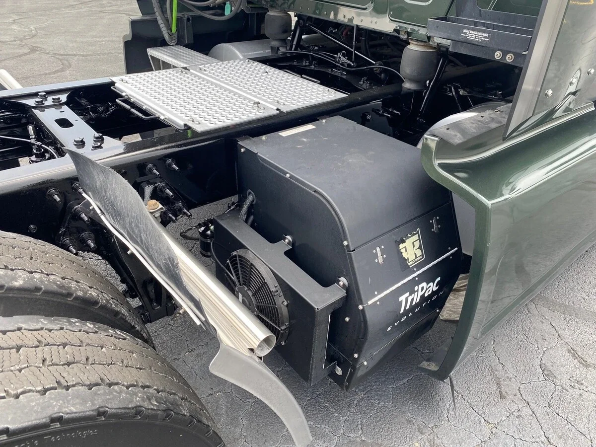 2023 International LT — photo 6