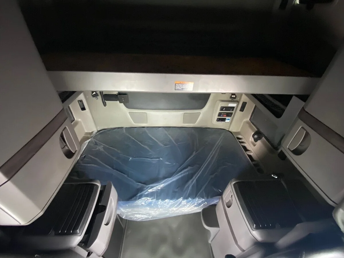 2023 International LT — photo 11