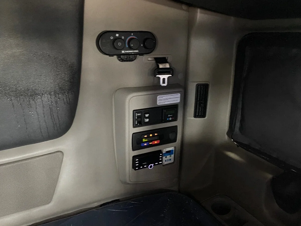 2023 International LT — photo 13