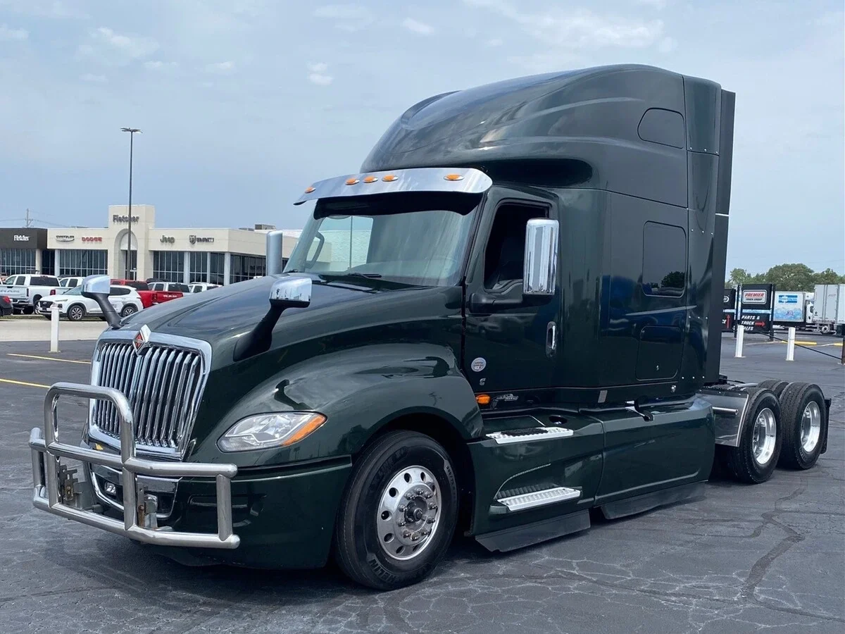 2023 International LT
