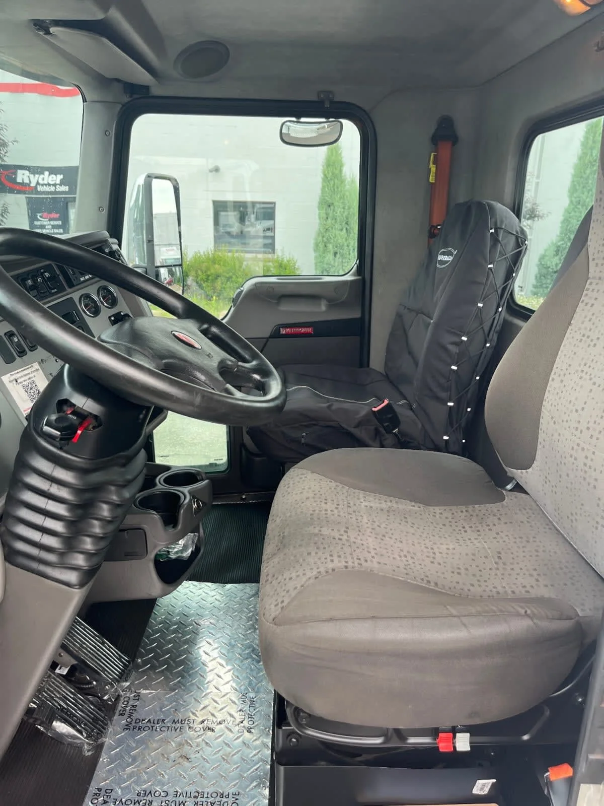 2021 Kenworth T370 in Altoona, IA — photo 7