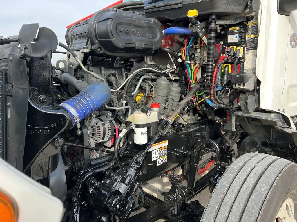 2022 Peterbilt 579 - image 9