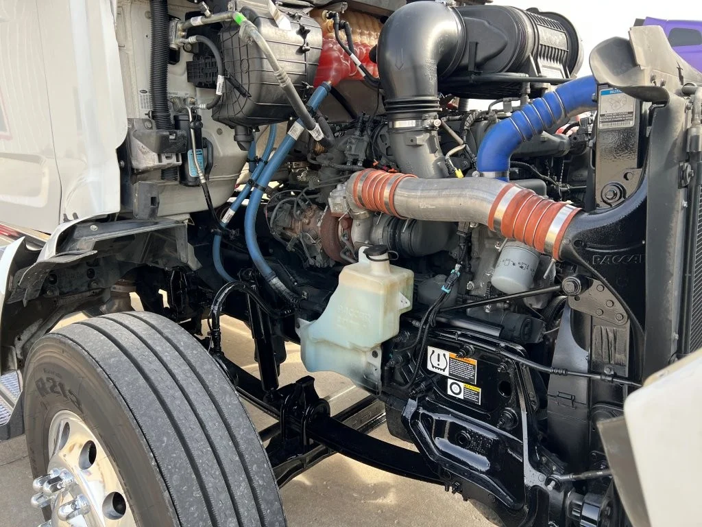 2022 Peterbilt 579 - image 8