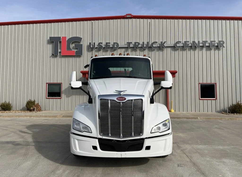 2022 Peterbilt 579 - image 4