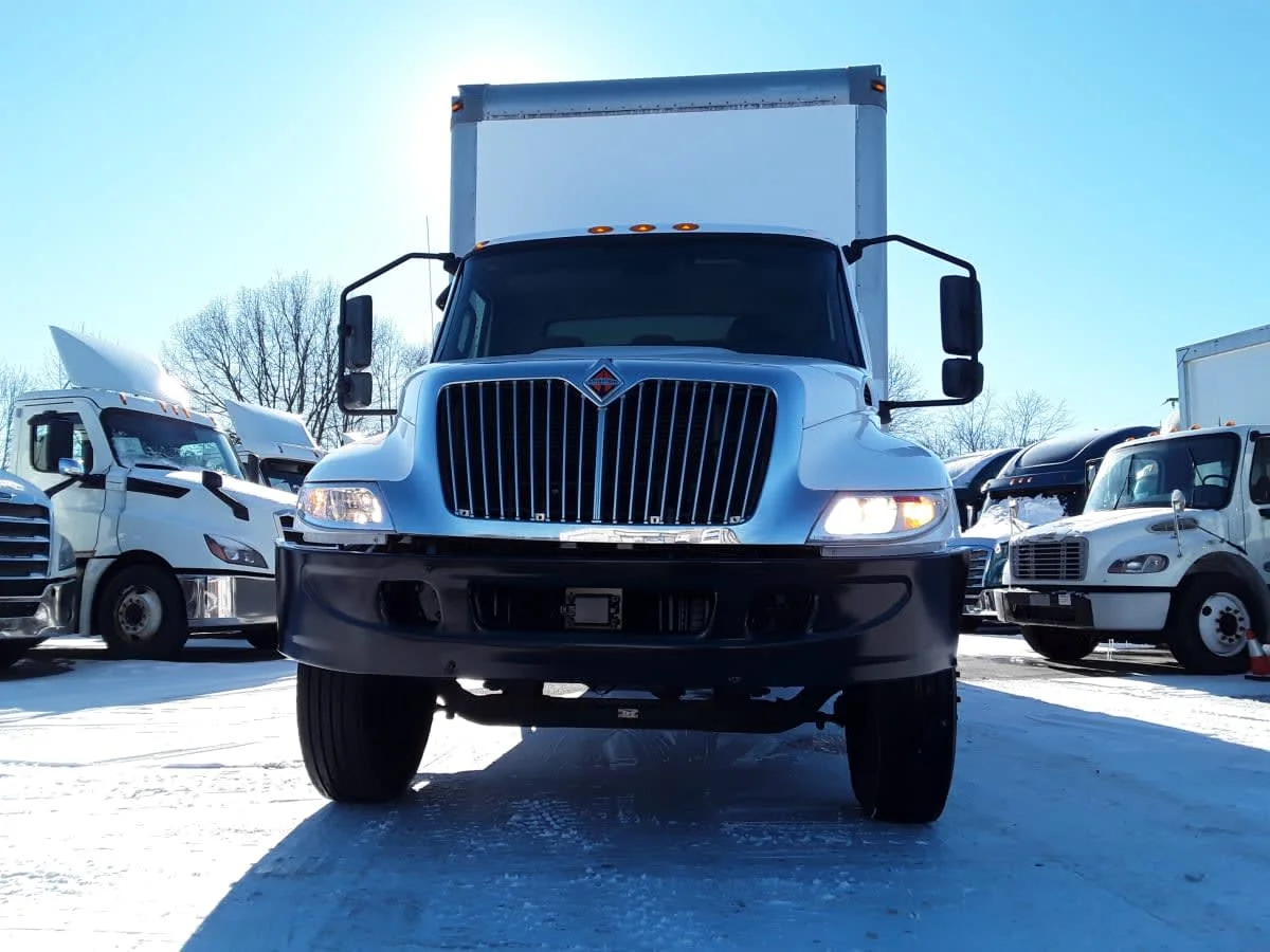 2020 International MV - image 2