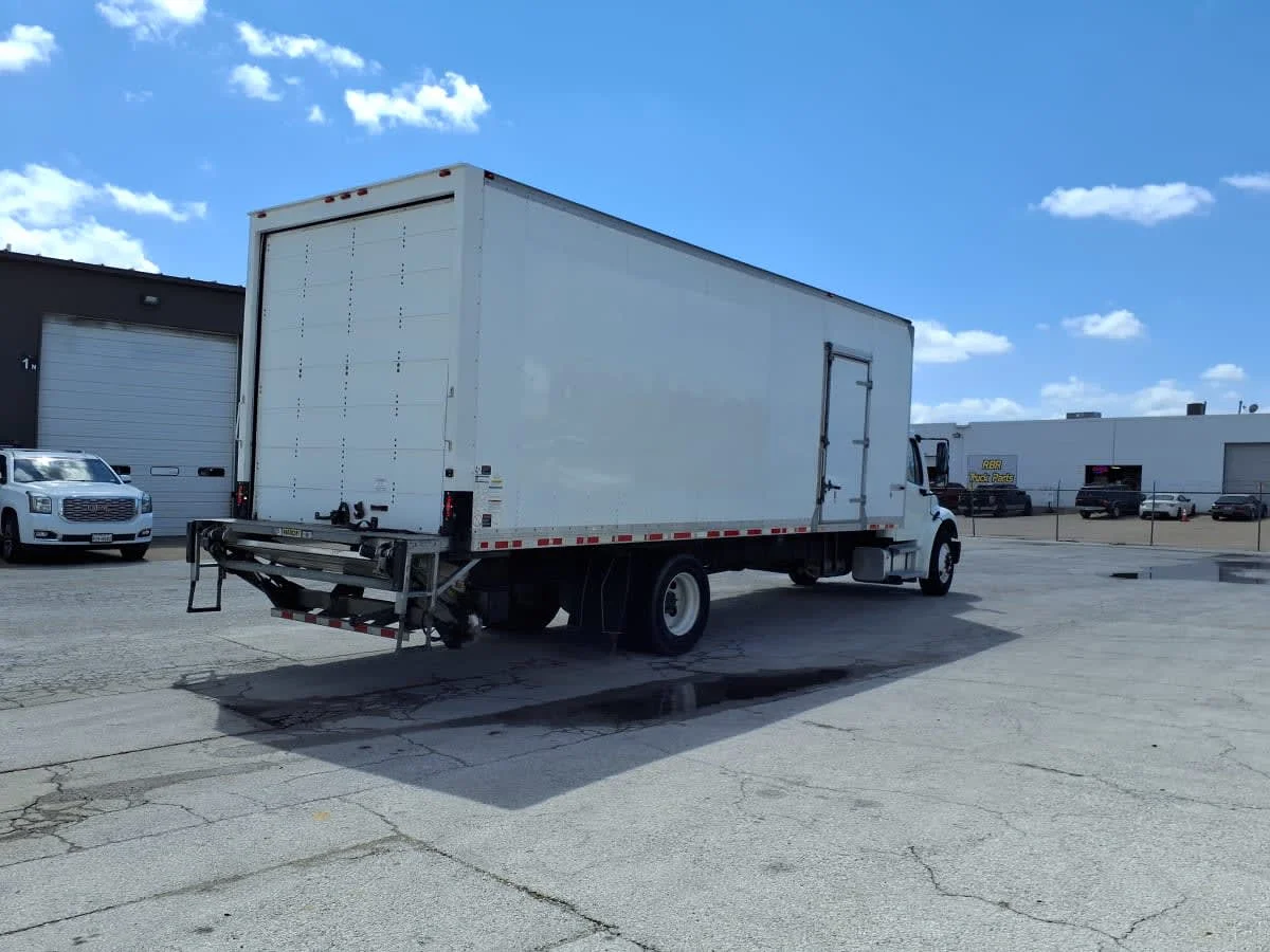 2020 Freightliner M2 106 - image 4