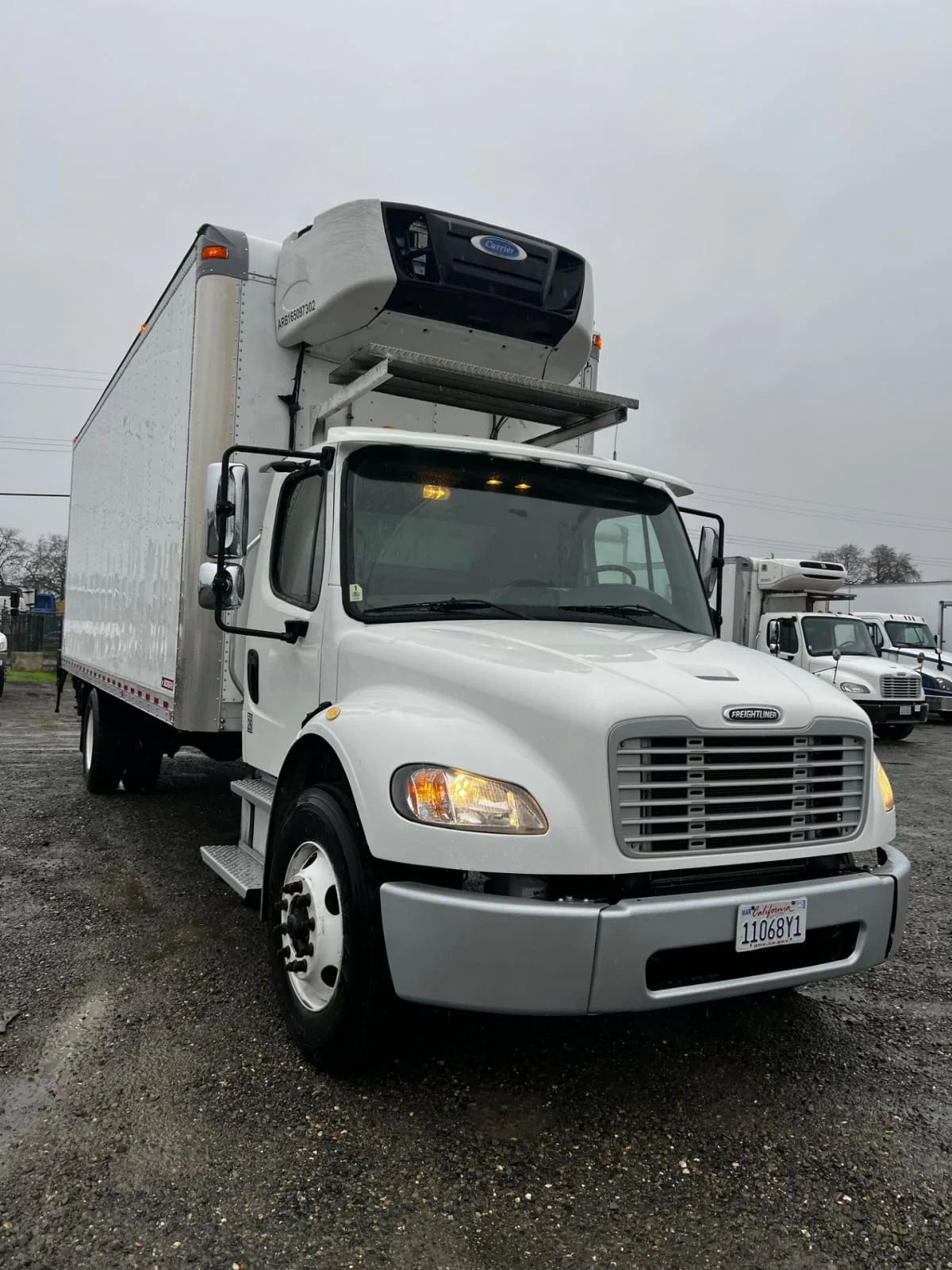 2016 Freightliner M2 106 - image 3