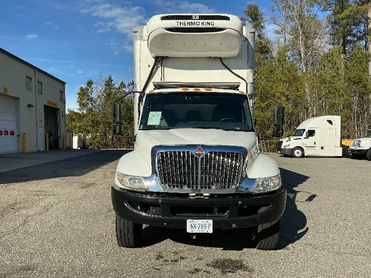 2021 International MV - image 2