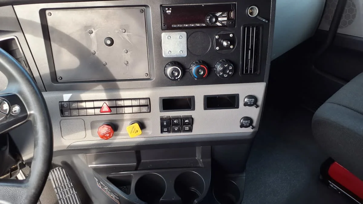 2022 Freightliner Cascadia in Memphis, TN — photo 9