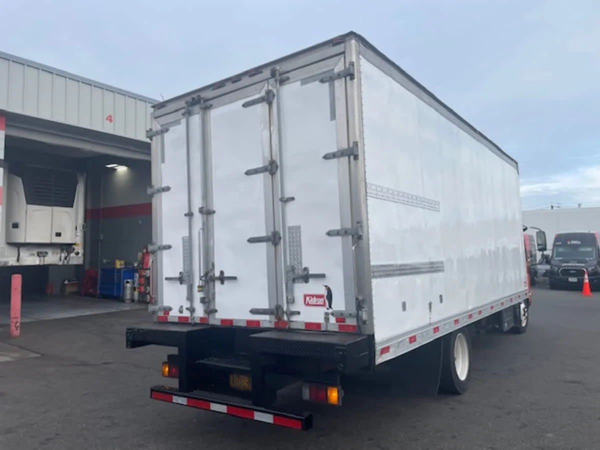 2020 Isuzu NQR in Farmingdale, NY — photo 4