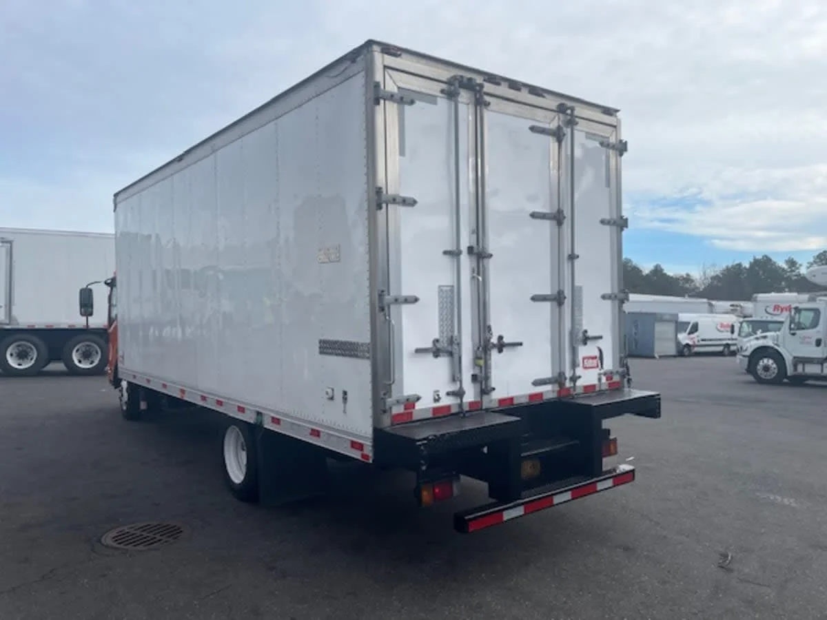 2020 Isuzu NQR in Farmingdale, NY — photo 6