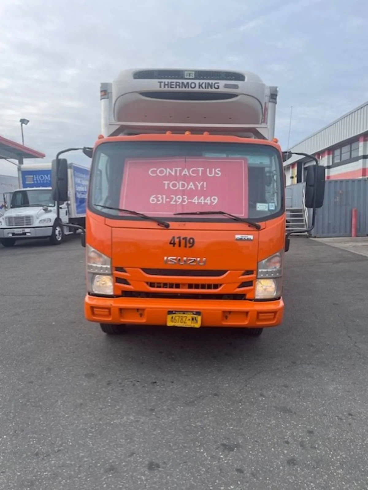 2020 Isuzu NQR in Farmingdale, NY — photo 2