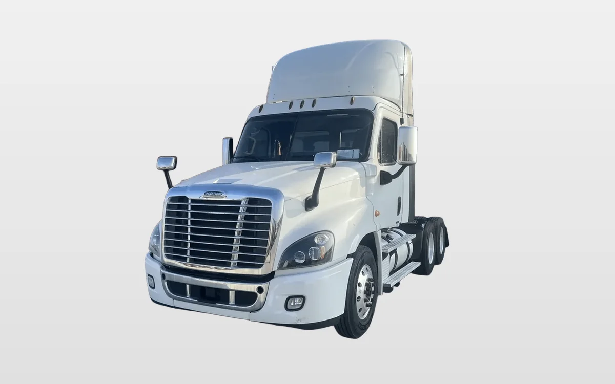 2019 Freightliner Cascadia - image 1