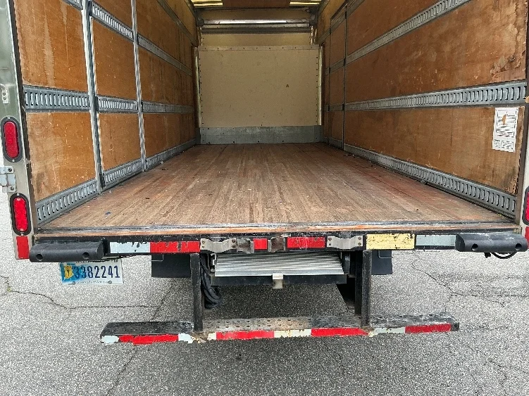 2020 Isuzu NRR in Greensboro, NC — photo 10