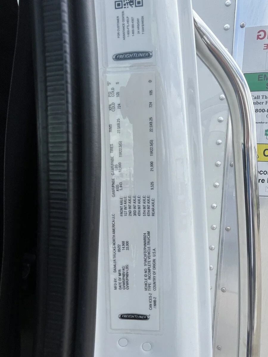 2023 Freightliner M2 106 — photo 23