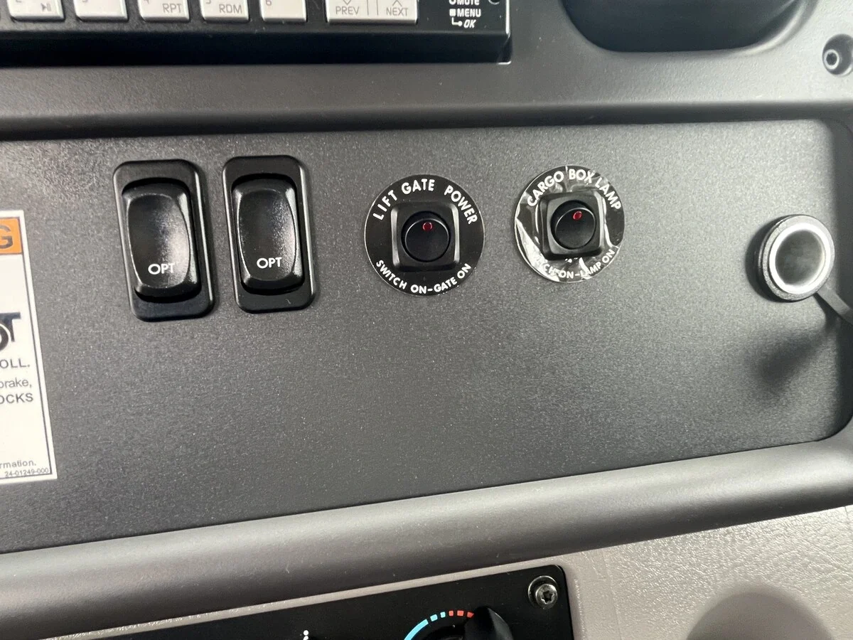 2023 Freightliner M2 106 — photo 28