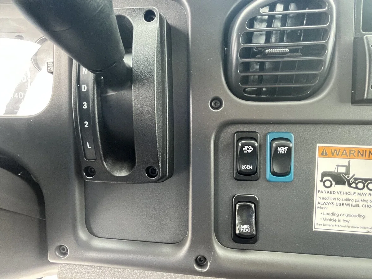 2023 Freightliner M2 106 — photo 30