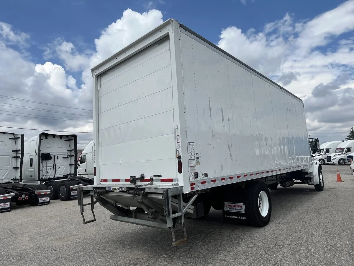 2023 Freightliner M2 106 — photo 11
