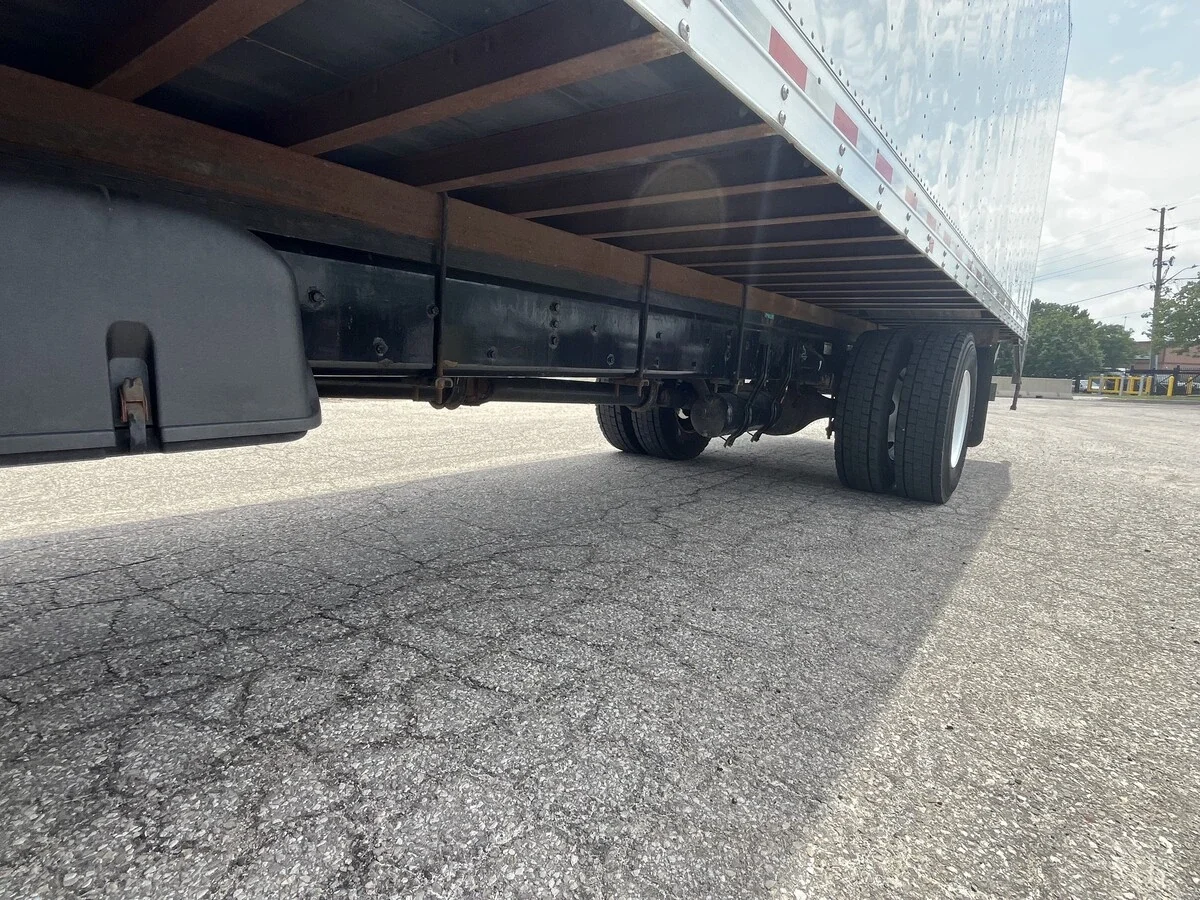 2023 Freightliner M2 106 — photo 18