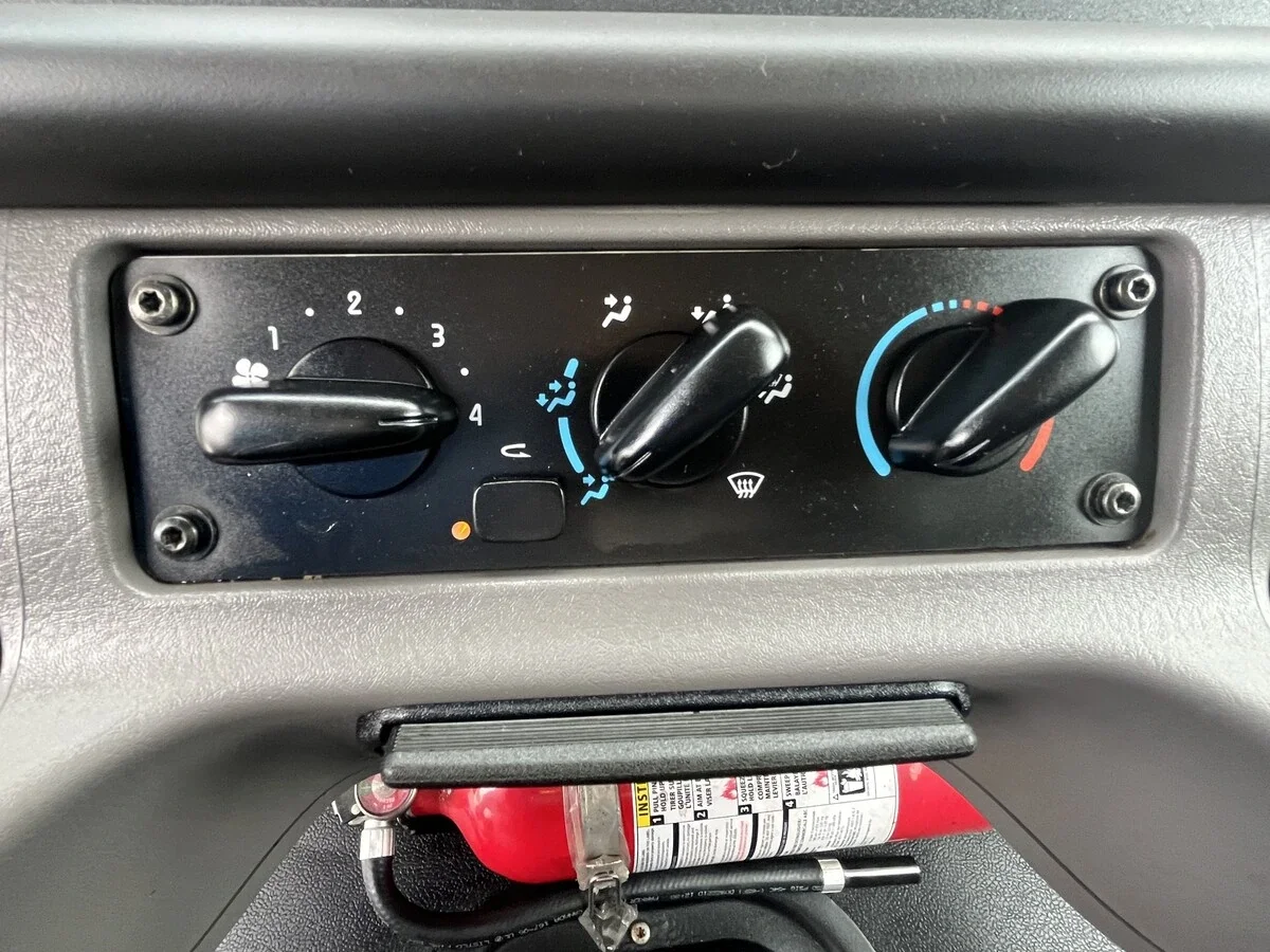 2023 Freightliner M2 106 — photo 29