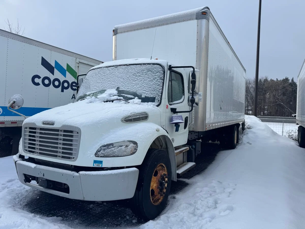 2019 Freightliner M2 106 - image 2