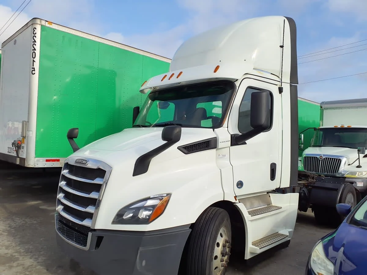 2020 Freightliner Cascadia in Indianapolis, IN