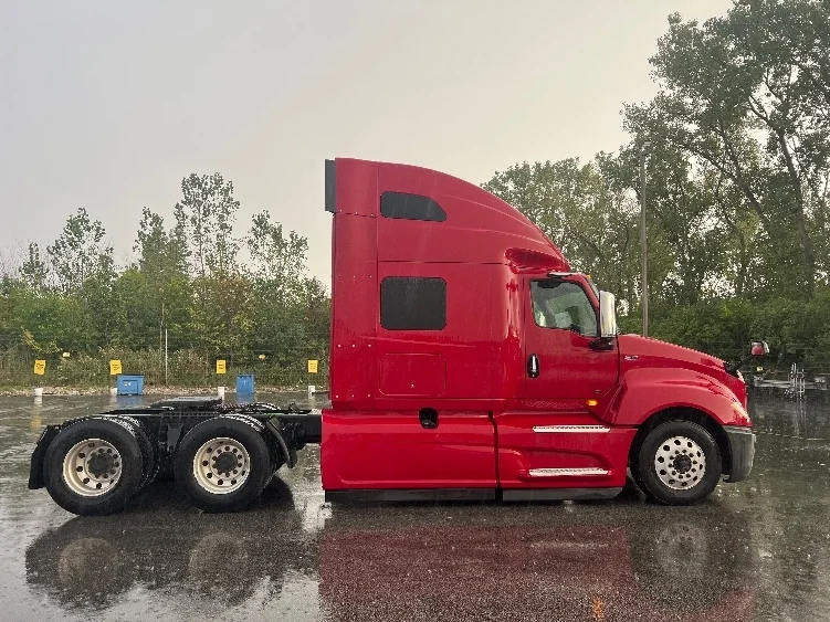 2019 International LT in Sturtevant, WI — photo 8