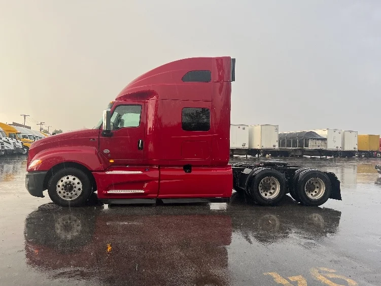 2019 International LT in Sturtevant, WI — photo 4