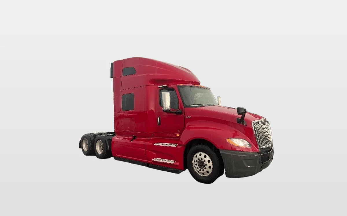 2019 International LT - image 1