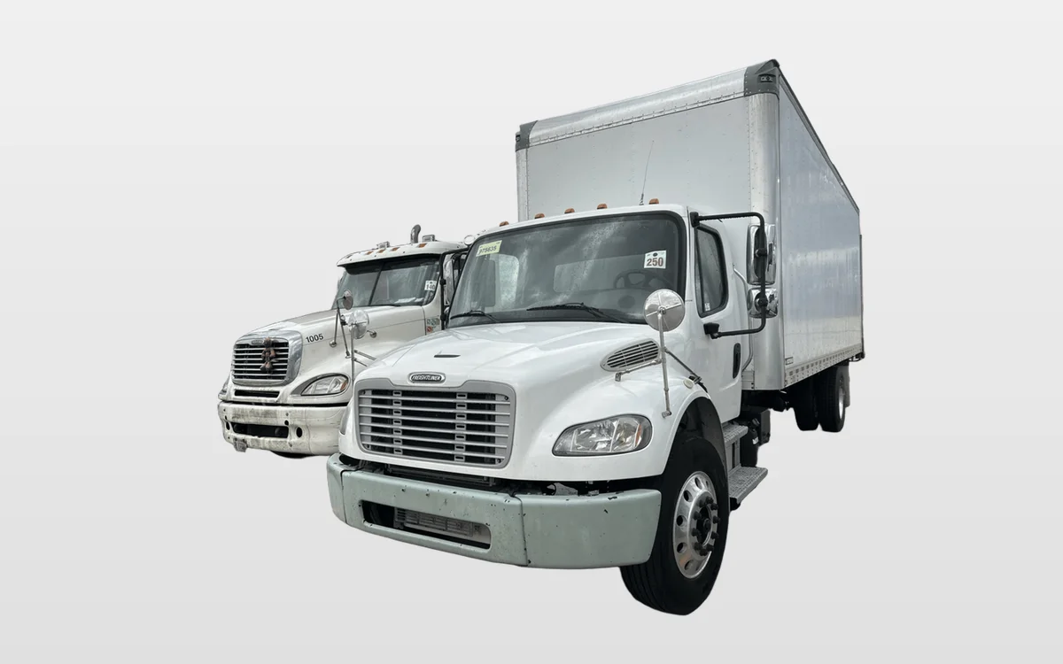 2019 Freightliner M2 106 - image 1