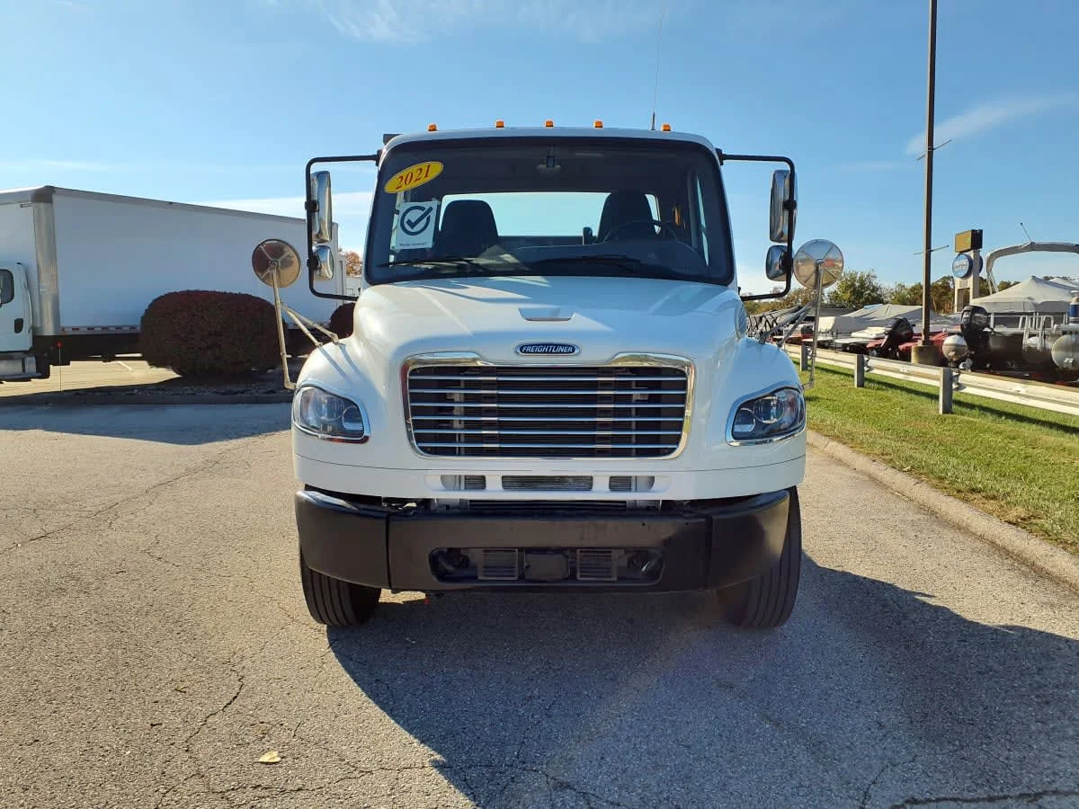 2021 Freightliner M2 106 - image 2