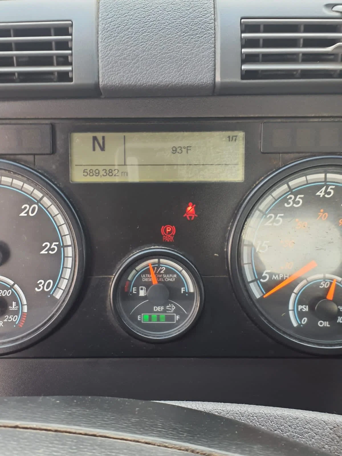 2020 Freightliner Cascadia in Clarksville, IN — photo 9