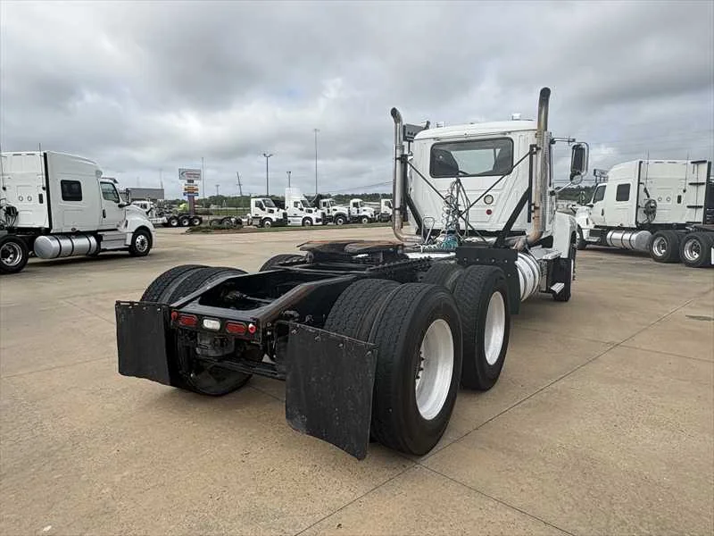 2021 Mack Pinnacle - image 5