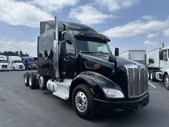 2018 Peterbilt in Portland, OR