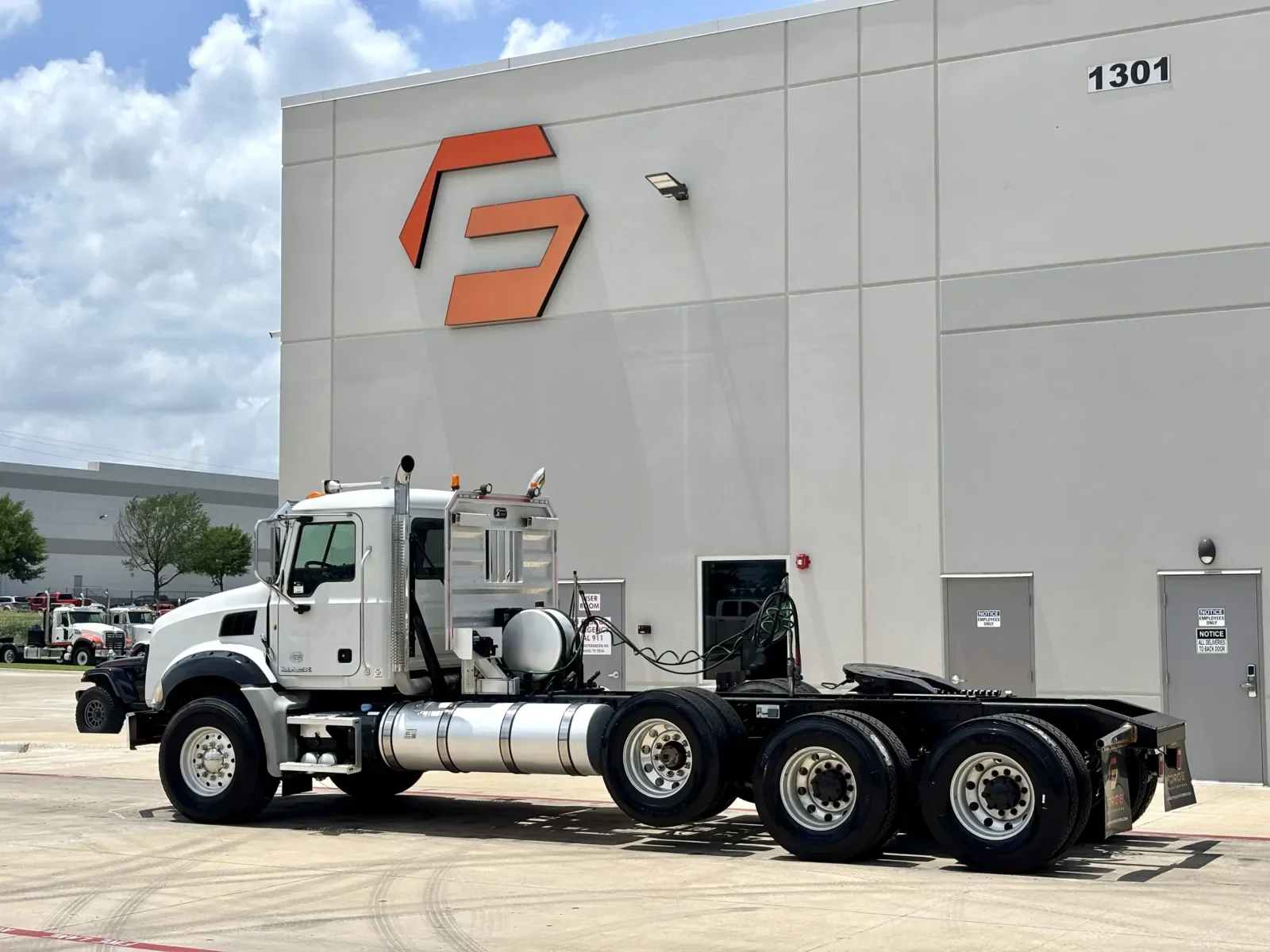 2012 Mack in Hutchins, TX — photo 6